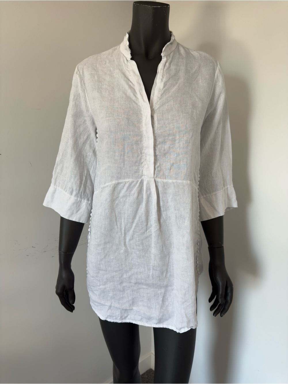 261. Laura Bianchi White Linen Tunic
